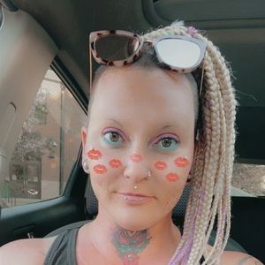 Meet your Posher, Samantha